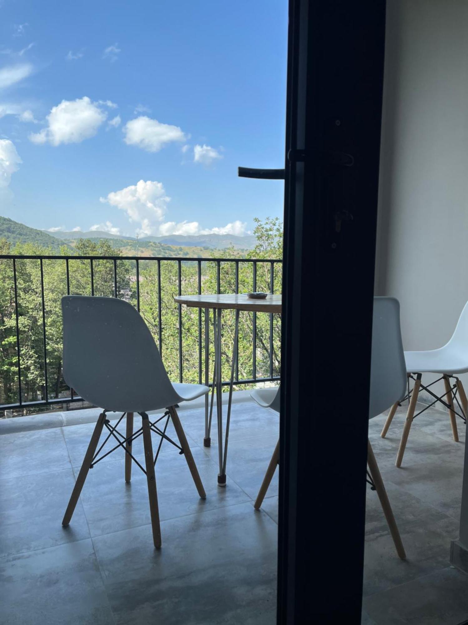 Monstera Leaf Appartment, Kechi House, ซากาดซอร์ ภายนอก รูปภาพ
